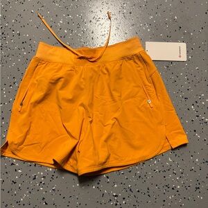 NWT Lululemon Athletica Orange Athletic Shorts Lightweight Performance